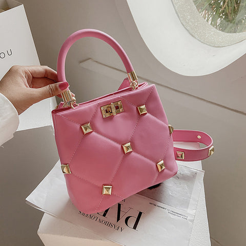 Rivet bucket bag, large capacity bag, women's summer diagonal cross bag, women's single shoulder handbag